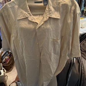 Men’s breakwater large short sleeve shirt